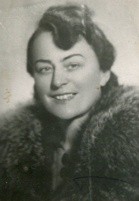 Maria Complak w 1957 roku - zdjęcie z zakładu Foto-Elite w Gdyni przy ulicy Starowiej